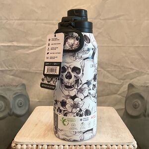 HydraPeak 32oz Artisan Collection: White Skulls